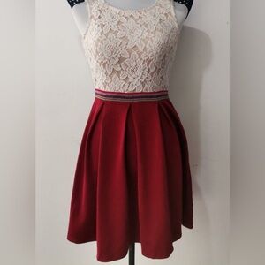 Speechless lace sleeveless dress size medium